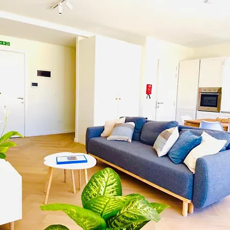 5 Kj Two Bedroom In The Village Centre Number Lägenhet Mellieħa